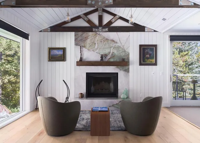 Holiday home Rmr: Montreux House In