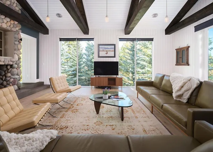 Holiday home Rmr: Montreux House In *
